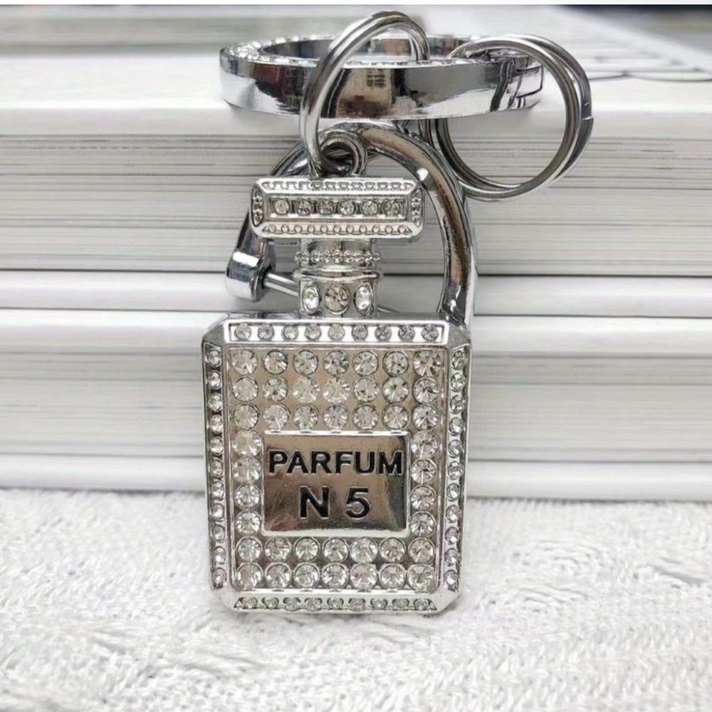 NIP Bling Parfum N5 bagcharm /keychain silvertone